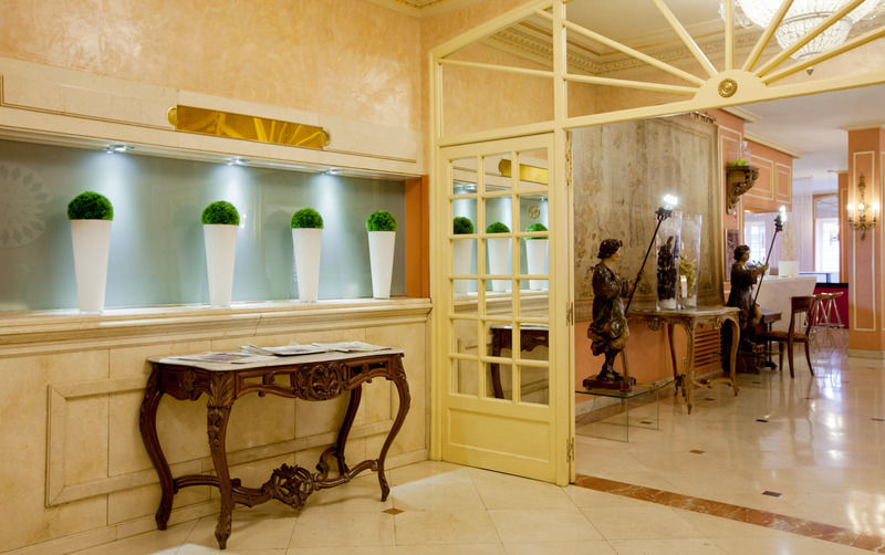 Hotel Arosa マドリード エクステリア 写真