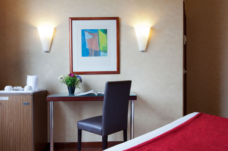 Hotel Arosa マドリード エクステリア 写真