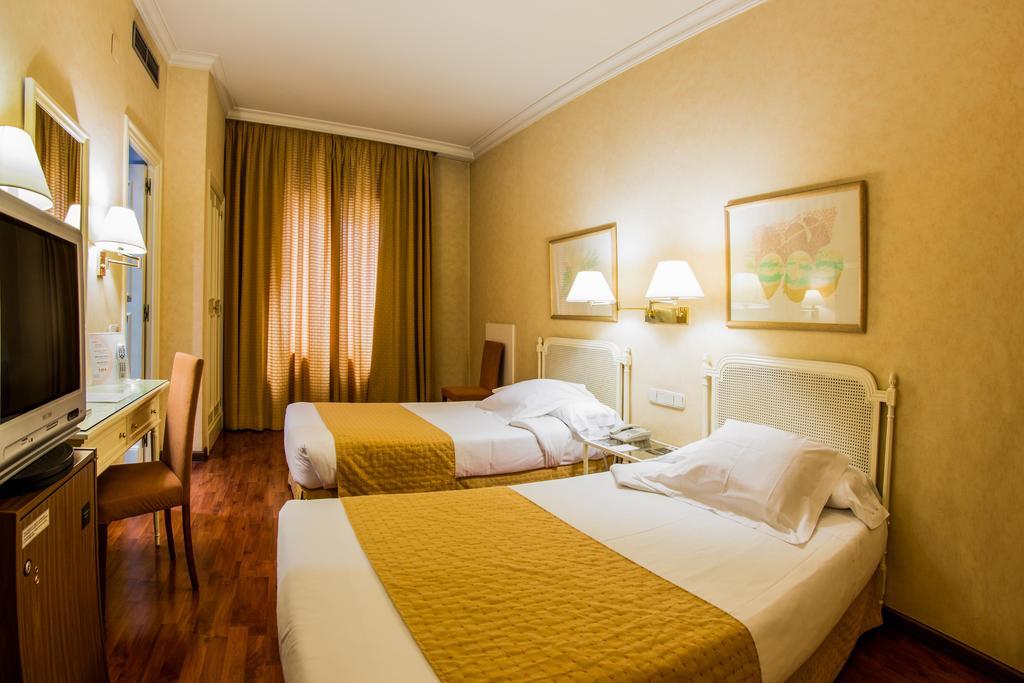 Hotel Arosa マドリード エクステリア 写真