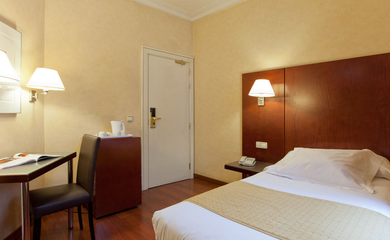 Hotel Arosa マドリード エクステリア 写真